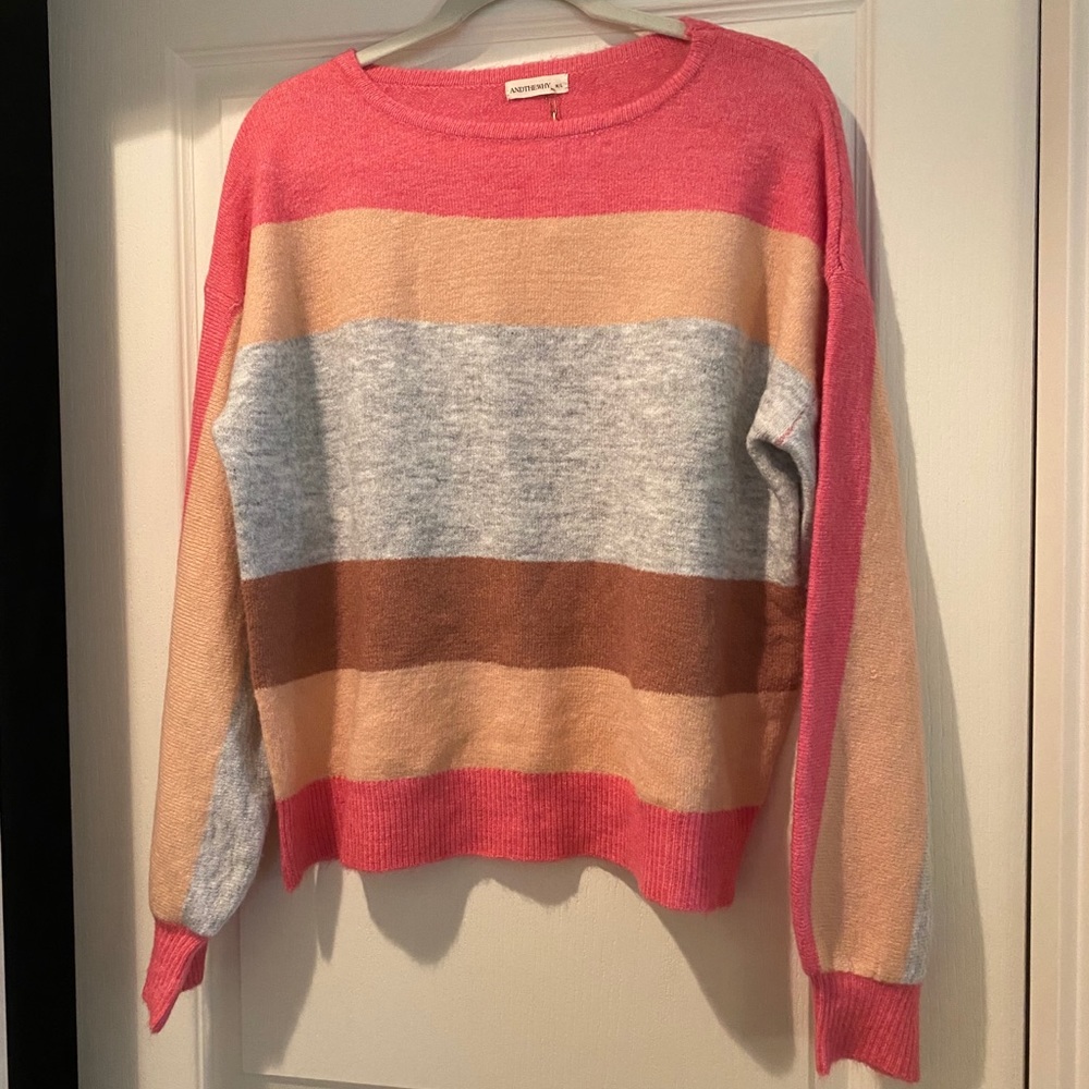 Andthewhy M/L striped Sweater